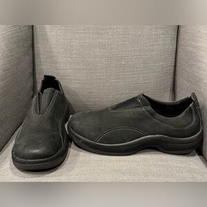 Softspots Womens Slip On Black Leather Wide Shoes size 7WW